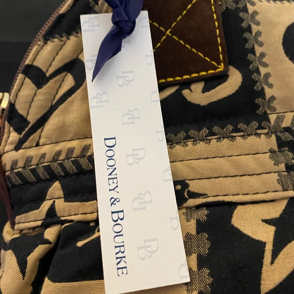Dooney & Bourke Black and Tan Pattern Shoulder Bag - Picture 9 of 11